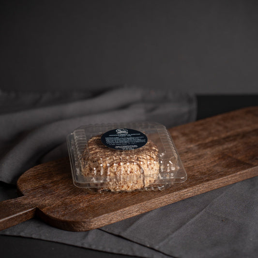 Desertinis sūrelis su lazdyno riešutais 17 % rieb.