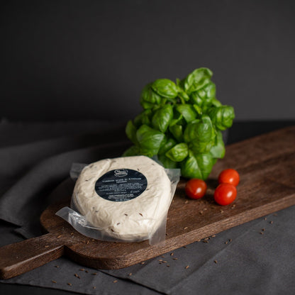 Varškės sūris su kmynais 10 % rieb.